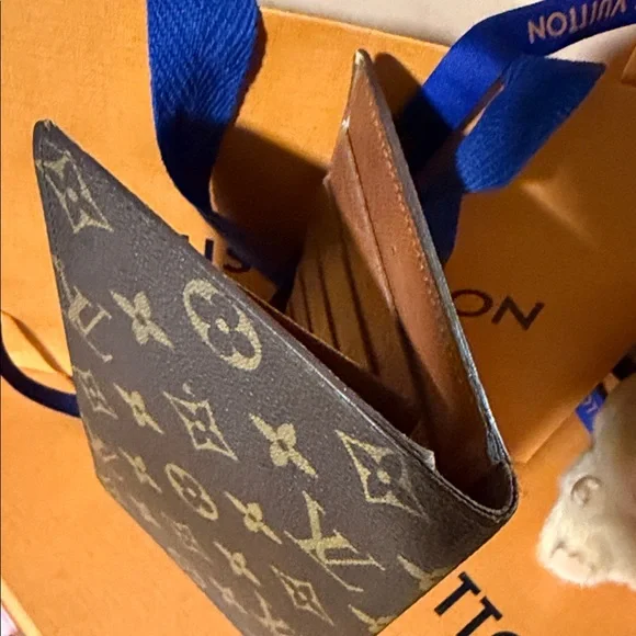 Louis Vuitton Monogram vertical bifold wallet - Picture 3 of 9